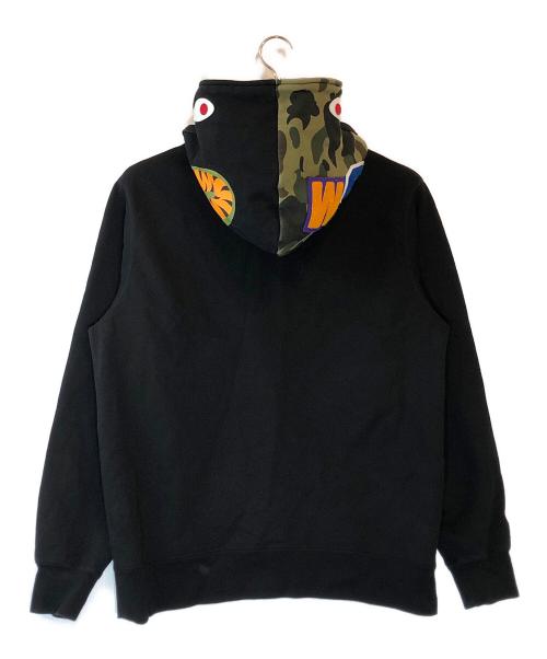 A BATHING APE（アベイシングエイプ）A BATHING APE (アベイシングエイプ) カモシャークジップパーカー ブラック サイズ:Lの古着・服飾アイテム