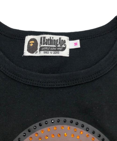 A BATHING APE（アベイシングエイプ）A BATHING APE (アベイシングエイプ) milo crystal stone cropped tee ブラック サイズ:Mの古着・服飾アイテム