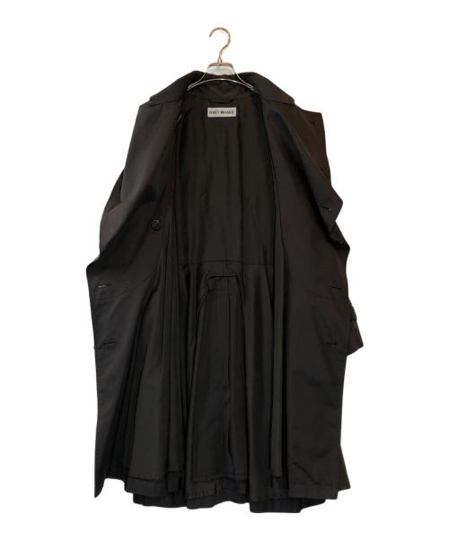 ISSEY MIYAKE（イッセイミヤケ）ISSEY MIYAKE (イッセイミヤケ) モディファイドトレンチコート ブラウン サイズ:２の古着・服飾アイテム