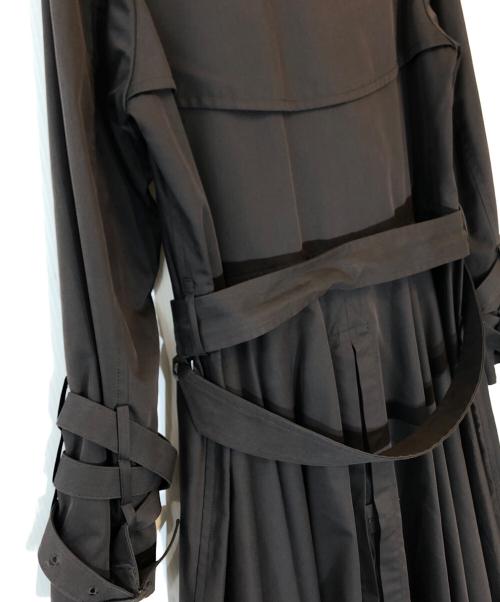 ISSEY MIYAKE（イッセイミヤケ）ISSEY MIYAKE (イッセイミヤケ) モディファイドトレンチコート ブラウン サイズ:２の古着・服飾アイテム