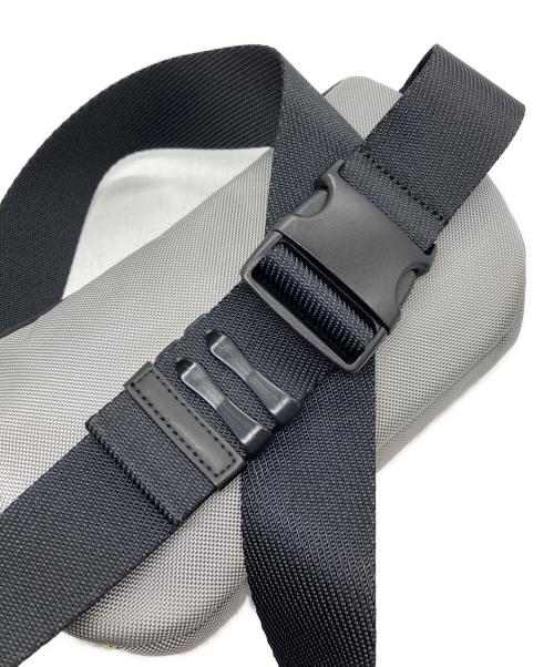 TUMI（トゥミ）TUMI (トゥミ) ショルダーバッグ グレーの古着・服飾アイテム