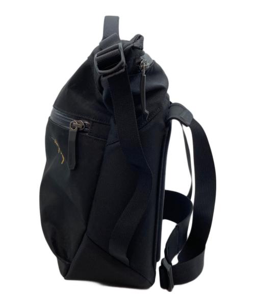 ARC'TERYX（アークテリクス）ARC'TERYX (アークテリクス) ARRO 8 ショルダーバッグ ブラックの古着・服飾アイテム