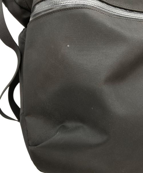 ARC'TERYX（アークテリクス）ARC'TERYX (アークテリクス) ARRO 8 ショルダーバッグ ブラックの古着・服飾アイテム
