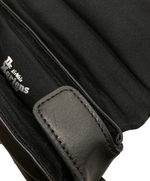 Dr.Martens（ドクターマーチン）Dr.Martens (ドクターマーチン) 7インチ サッチェル パデッドショルダーバッグ ブラックの古着・服飾アイテム