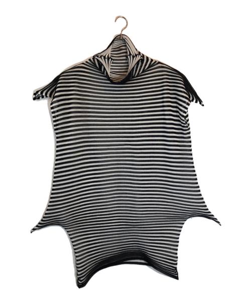 ISSEY MIYAKE（イッセイミヤケ）ISSEY MIYAKE (イッセイミヤケ) 変形ニットトップス ホワイト×ブラック サイズ:2の古着・服飾アイテム