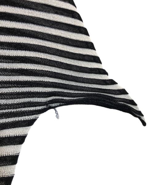 ISSEY MIYAKE（イッセイミヤケ）ISSEY MIYAKE (イッセイミヤケ) 変形ニットトップス ホワイト×ブラック サイズ:2の古着・服飾アイテム
