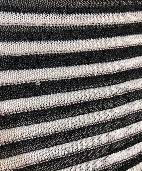 ISSEY MIYAKE（イッセイミヤケ）ISSEY MIYAKE (イッセイミヤケ) 変形ニットトップス ホワイト×ブラック サイズ:2の古着・服飾アイテム