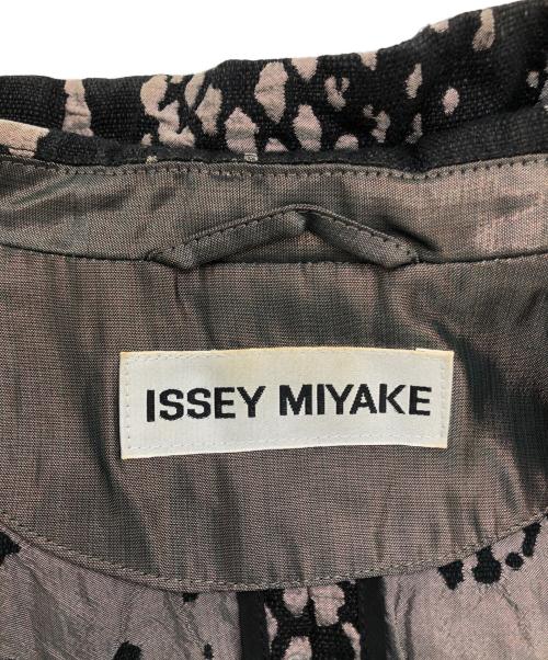 ISSEY MIYAKE（イッセイミヤケ）ISSEY MIYAKE (イッセイミヤケ) パイソン柄ベスト ブラック サイズ:2の古着・服飾アイテム