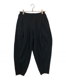 ISSEY MIYAKE（イッセイミヤケ）の古着「テーパードパンツ」｜ブラック