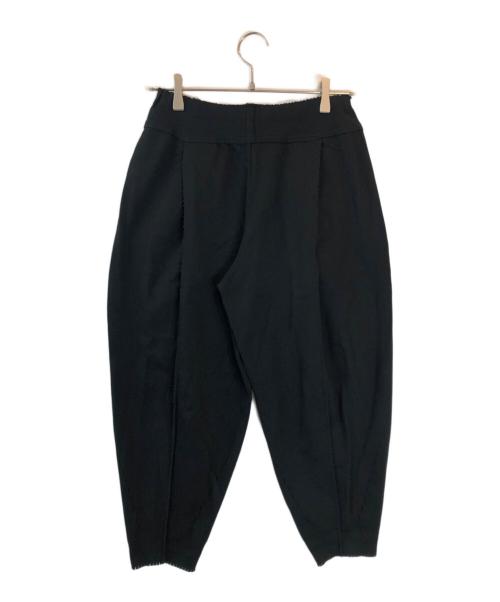ISSEY MIYAKE（イッセイミヤケ）ISSEY MIYAKE (イッセイミヤケ) テーパードパンツ ブラック サイズ:2の古着・服飾アイテム