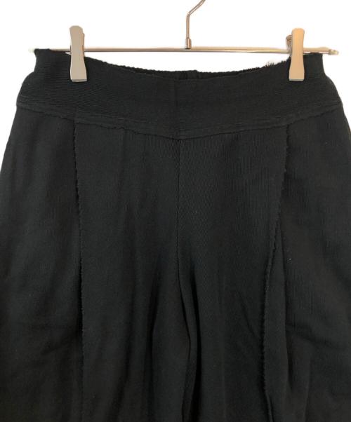 ISSEY MIYAKE（イッセイミヤケ）ISSEY MIYAKE (イッセイミヤケ) テーパードパンツ ブラック サイズ:2の古着・服飾アイテム