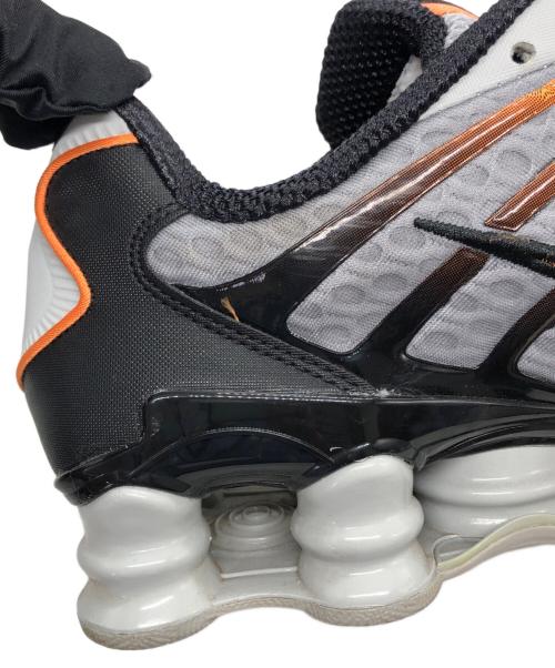 NIKE（ナイキ）NIKE (ナイキ) SHOX TL グレー サイズ:US9.5の古着・服飾アイテム