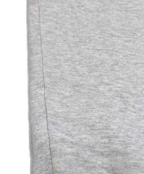SUPREME（シュプリーム）SUPREME (シュプリーム) Gonz Heads Crewneck グレー サイズ:Mediumの古着・服飾アイテム