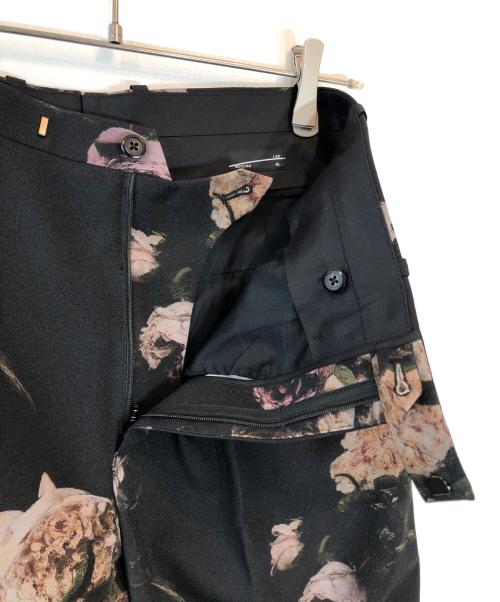 LAD MUSICIAN（ラッドミュージシャン）LAD MUSICIAN (ラッドミュージシャン) PAINT FLOWER 2TUCK SHORT SLACKS ブラック サイズ:46の古着・服飾アイテム