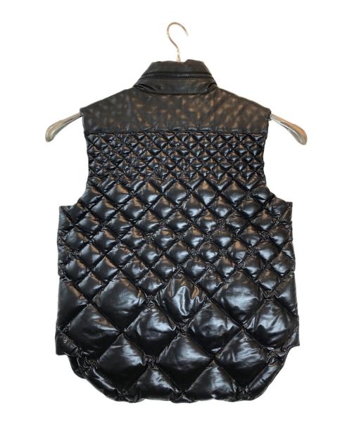 EMPORIO ARMANI（エンポリオ アルマーニ）EMPORIO ARMANI (エンポリオ アルマーニ) レザー切替キルティングダウンベスト ブラック サイズ:52の古着・服飾アイテム