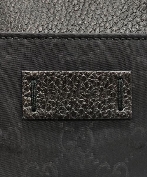 GUCCI（グッチ）GUCCI (グッチ) GGロゴナイロンショルダーバッグ ブラックの古着・服飾アイテム