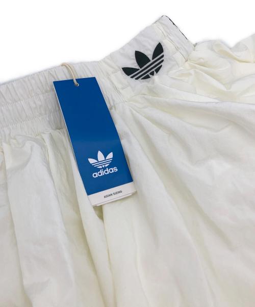 adidas（アディダス）adidas (アディダス) Originals Bubble Skirt ホワイト サイズ:XS 未使用品の古着・服飾アイテム