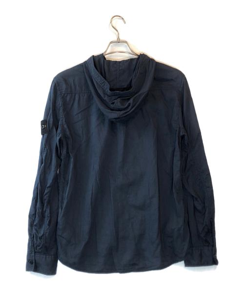 STONE ISLAND（ストーンアイランド）STONE ISLAND (ストーンアイランド) LIGHTWEIGHT COTTON HOODED OVERSHIRT ネイビー サイズ:Mの古着・服飾アイテム