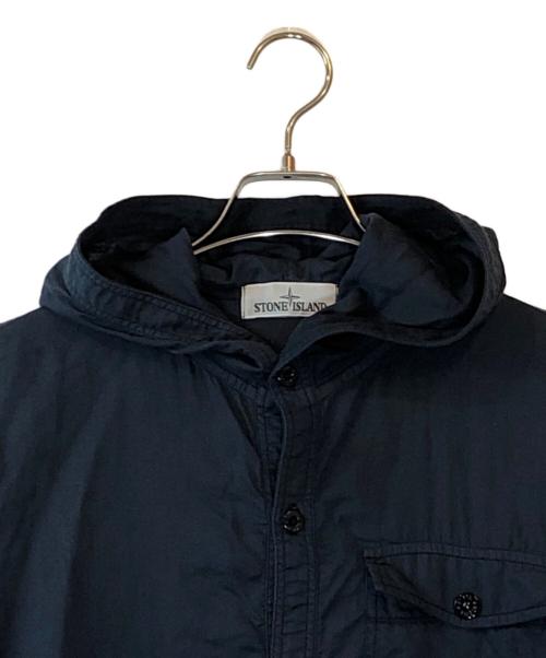 STONE ISLAND（ストーンアイランド）STONE ISLAND (ストーンアイランド) LIGHTWEIGHT COTTON HOODED OVERSHIRT ネイビー サイズ:Mの古着・服飾アイテム