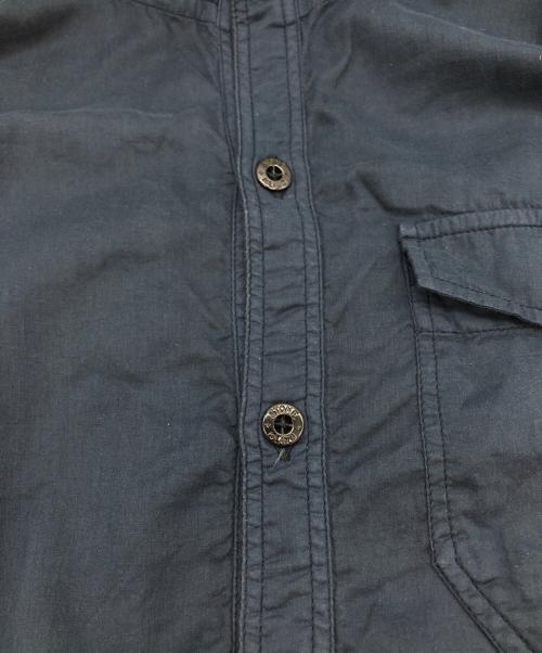 STONE ISLAND（ストーンアイランド）STONE ISLAND (ストーンアイランド) LIGHTWEIGHT COTTON HOODED OVERSHIRT ネイビー サイズ:Mの古着・服飾アイテム