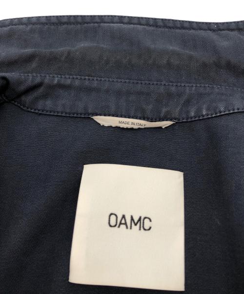OAMC（オーエーエムシー）OAMC (オーエーエムシー) カスケードコーチジャケット ネイビー サイズ:Lの古着・服飾アイテム