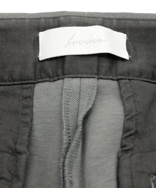 IRENISA（イレニサ）IRENISA (イレニサ) THREE TUCKS TAPERED PANTS グレー サイズ:2の古着・服飾アイテム