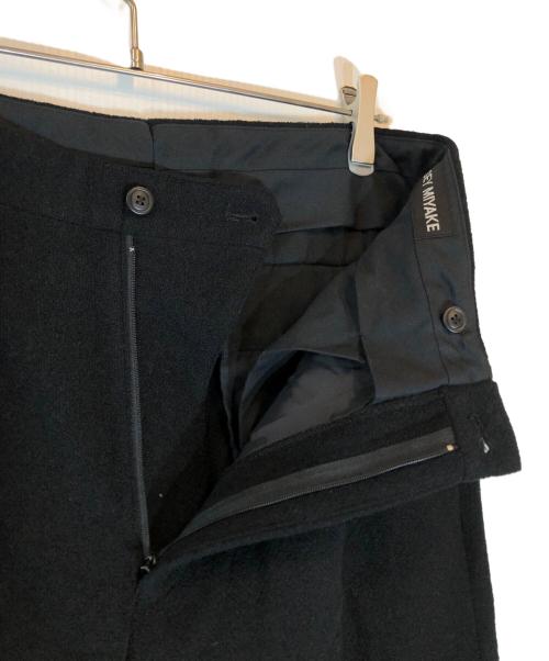 ISSEY MIYAKE（イッセイミヤケ）ISSEY MIYAKE (イッセイミヤケ) タックウールパンツ ブラック サイズ:3の古着・服飾アイテム
