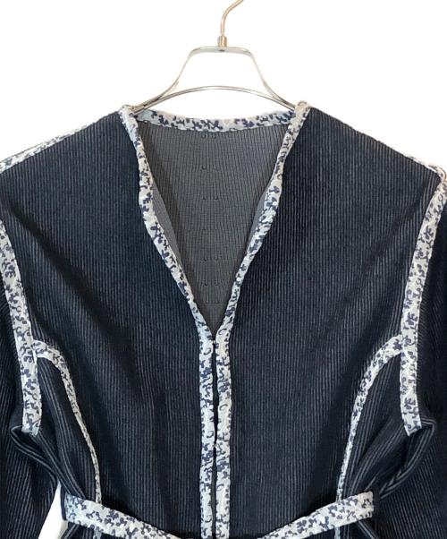 Mame Kurogouchi（マメクロゴウチ）mame kurogouchi (マメクロゴウチ) Double Face Floral Detail Knitted Jacket グレー サイズ:2の古着・服飾アイテム