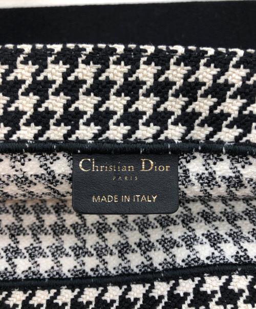 Christian Dior（クリスチャン ディオール）Christian Dior (クリスチャン ディオール) ブックトート ラージ トートバッグ ホワイト×ブラックの古着・服飾アイテム