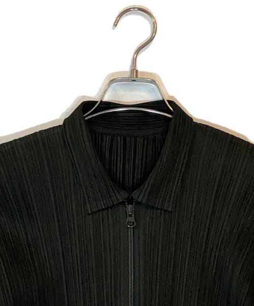 PLEATS PLEASE（プリーツプリーズ）PLEATS PLEASE (プリーツプリーズ) プリーツジップジャケット カーキ サイズ:３の古着・服飾アイテム