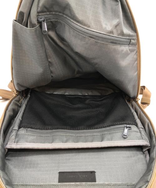 ABLE CARRY（エイブルキャリー）ABLE CARRY (エイブルキャリー) Daily Backpack ベージュの古着・服飾アイテム