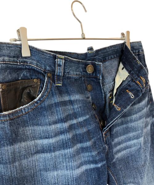 DSQUARED2（ディースクエアード）DSQUARED2 (ディースクエアード) Dsquared² DC DC Leather Pocket & Frog Buttons Jeans インディゴ サイズ:50の古着・服飾アイテム