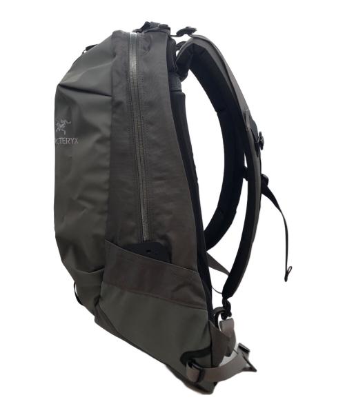 ARC'TERYX（アークテリクス）ARC'TERYX (アークテリクス) BEAMS (ビームス) 別注ARRO 22 BACKPACK グレーの古着・服飾アイテム