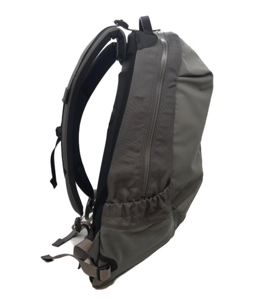 ARC'TERYX（アークテリクス）ARC'TERYX (アークテリクス) BEAMS (ビームス) 別注ARRO 22 BACKPACK グレーの古着・服飾アイテム