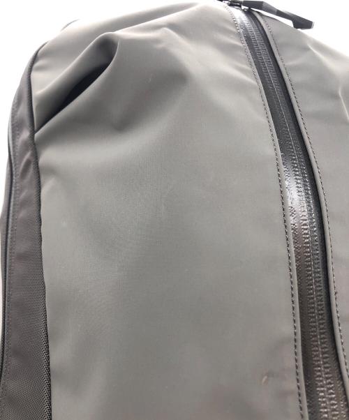 ARC'TERYX（アークテリクス）ARC'TERYX (アークテリクス) BEAMS (ビームス) 別注ARRO 22 BACKPACK グレーの古着・服飾アイテム