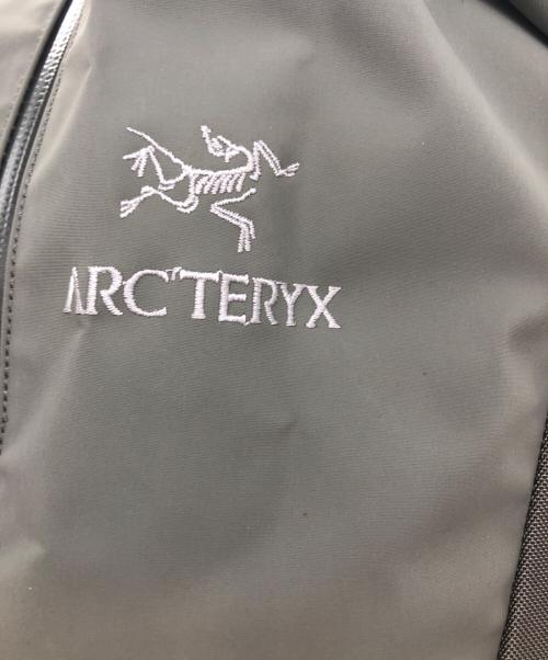 ARC'TERYX（アークテリクス）ARC'TERYX (アークテリクス) BEAMS (ビームス) 別注ARRO 22 BACKPACK グレーの古着・服飾アイテム