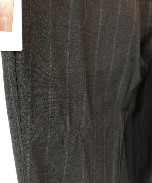 MAATEE&SONS（マーティーアンドサンズ）MAATEE&SONS (マーティーアンドサンズ) Set Up Trouser 2 グレー サイズ:3の古着・服飾アイテム