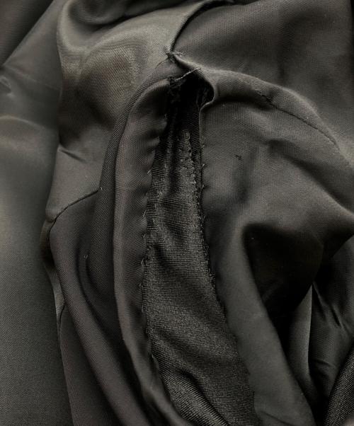 COMME des GARCONS HOMME PLUS（コムデギャルソンオムプリュス）COMME des GARCONS HOMME PLUS (コムデギャルソンオムプリュス) スタッズデザインコート ブラック サイズ:Sの古着・服飾アイテム