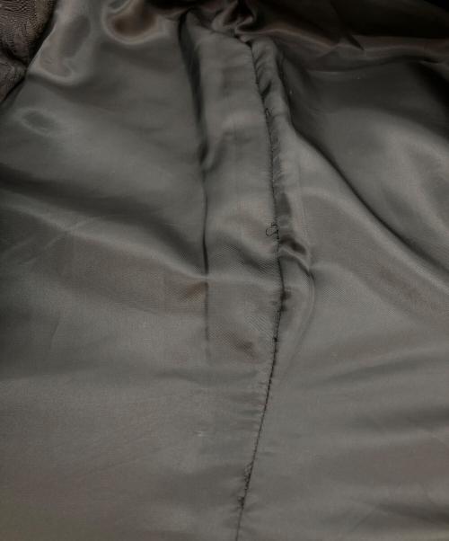 COMME des GARCONS HOMME PLUS（コムデギャルソンオムプリュス）COMME des GARCONS HOMME PLUS (コムデギャルソンオムプリュス) スタッズデザインコート ブラック サイズ:Sの古着・服飾アイテム