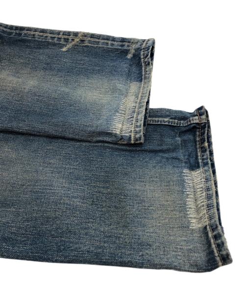 BY GLAD HAND（バイ グラッド ハンド）BY GLAD HAND (バイ グラッド ハンド) クラッシュ加工デニムパンツ ブルー サイズ:32の古着・服飾アイテム