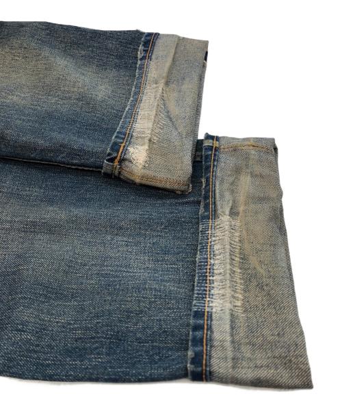 BY GLAD HAND（バイ グラッド ハンド）BY GLAD HAND (バイ グラッド ハンド) クラッシュ加工デニムパンツ ブルー サイズ:32の古着・服飾アイテム