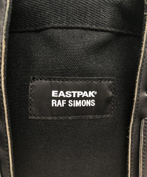 EASTPAK（イーストパック）EASTPAK (イーストパック) RAF SIMONS (ラフシモンズ) RS TOPLOAD L LOOP ブラックの古着・服飾アイテム