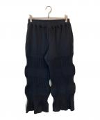 CFCLシーエフシーエル）の古着「FLUTED STRAIGHT PANTS」｜ブラック