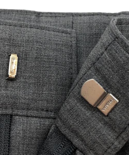 PRADA（プラダ）PRADA (プラダ) ウールスラックス グレー サイズ:44の古着・服飾アイテム