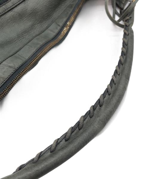 BALENCIAGA（バレンシアガ）BALENCIAGA (バレンシアガ) カバード ジャイアント デイ ショルダーバッグ カーキの古着・服飾アイテム