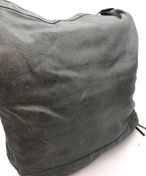 BALENCIAGA（バレンシアガ）BALENCIAGA (バレンシアガ) カバード ジャイアント デイ ショルダーバッグ カーキの古着・服飾アイテム