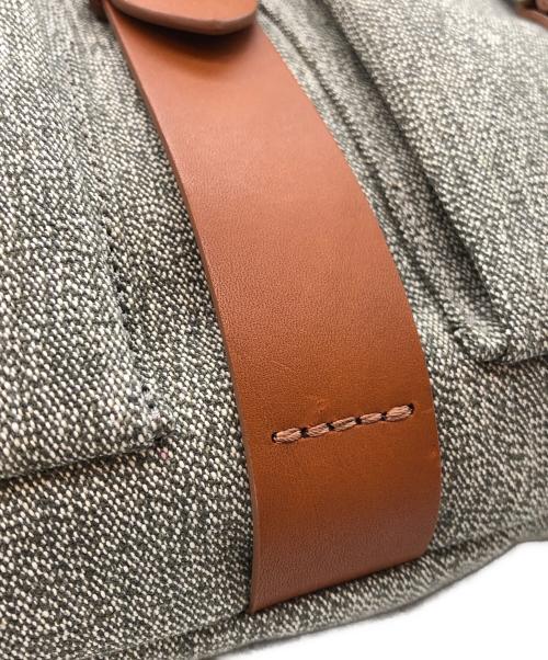 Maison Margiela（メゾンマルジェラ）Maison Margiela (メゾンマルジェラ) キャンバスバックパック グレー×カーキの古着・服飾アイテム