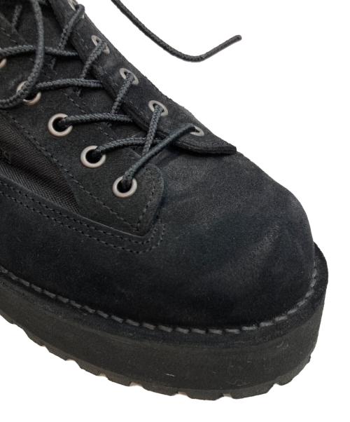 Danner（ダナー）Danner (ダナー) WHITE MOUNTAINEERING (ホワイトマウンテ二アニング) ィラメットバレー センタージップ スエード コンバットブーツ ブラック×ゴールド サイズ:9 1/2の古着・服飾アイテム
