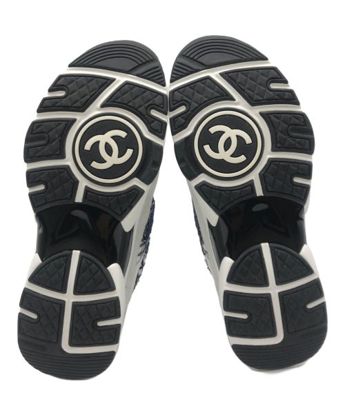 CHANEL（シャネル）CHANEL (シャネル) ツイード ココマーク スニーカー ホワイト×ブルー サイズ:24cm（38）の古着・服飾アイテム