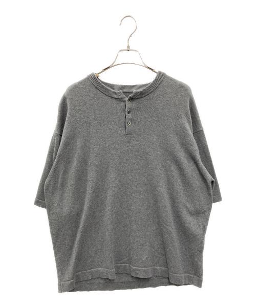 crepuscule（クレプスキュール）crepuscule (クレプスキュール) BEAMS (ビームス) 別注ヘンリーネックカットソー グレー サイズ:2の古着・服飾アイテム